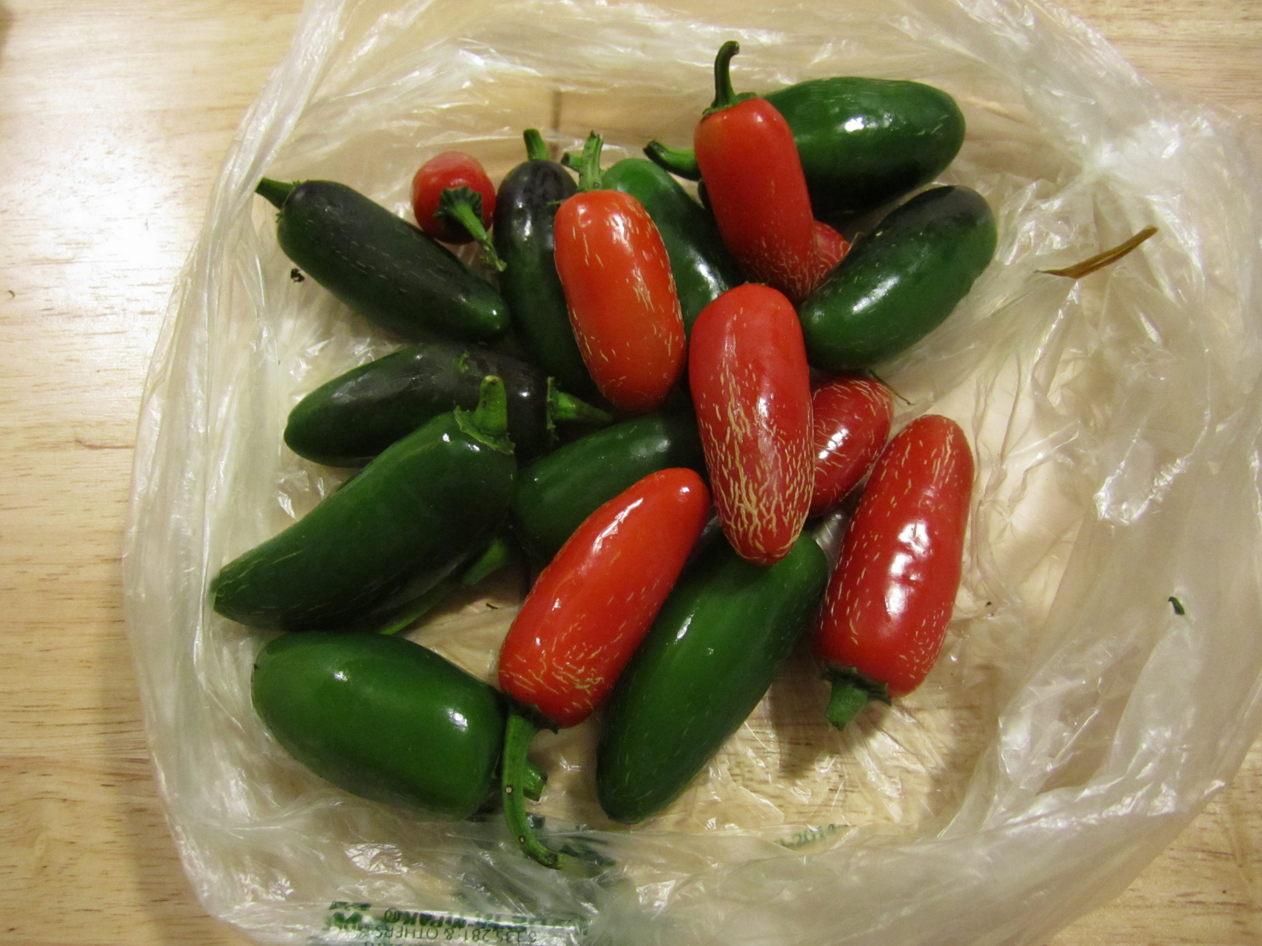 How do I freeze jalapeno peppers?