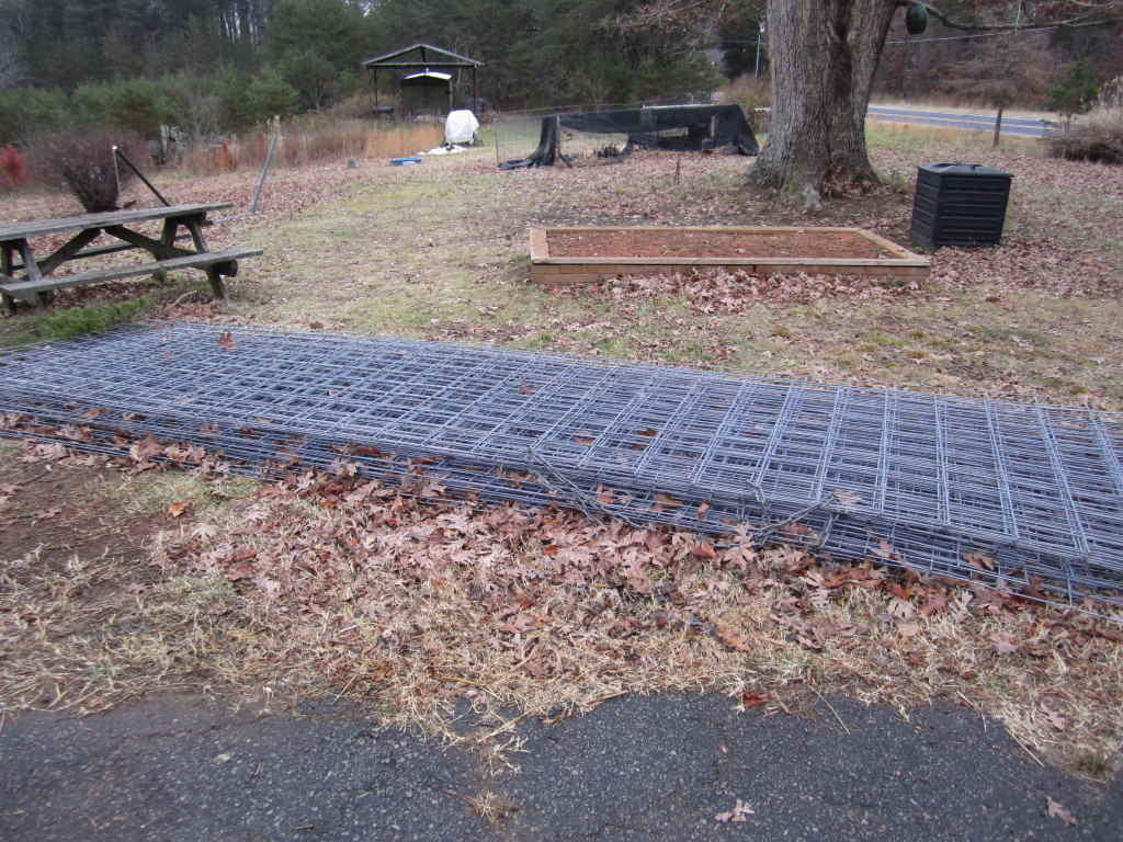 cattle panel dog fence